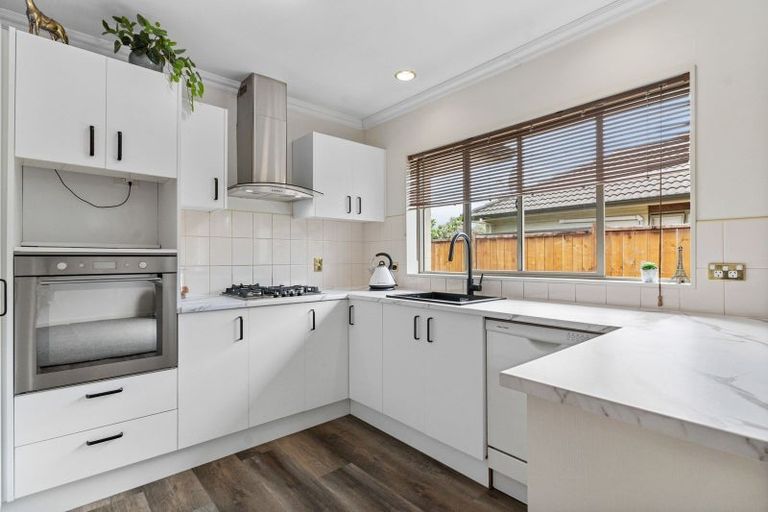 Photo of property in 32a Taka Street, Takanini, 2112