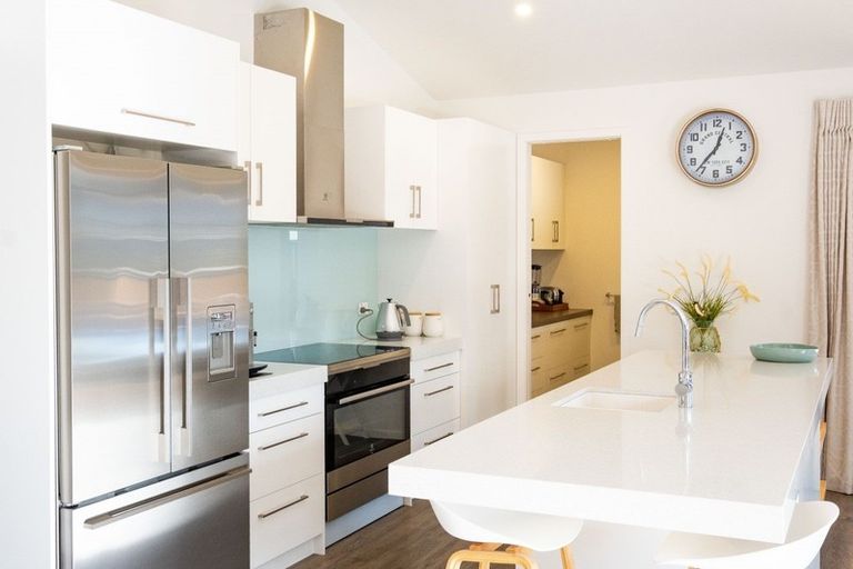 Photo of property in 11 Benmore Place, Poraiti, Napier, 4112