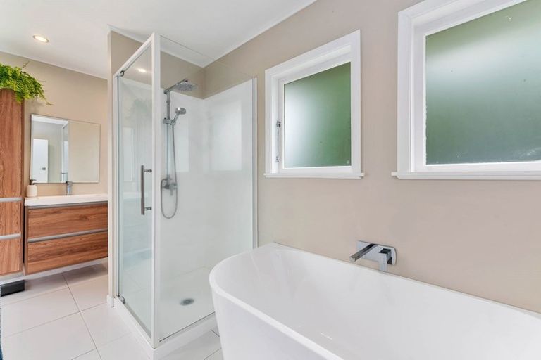 Photo of property in 18b Basley Road, Owhata, Rotorua, 3010