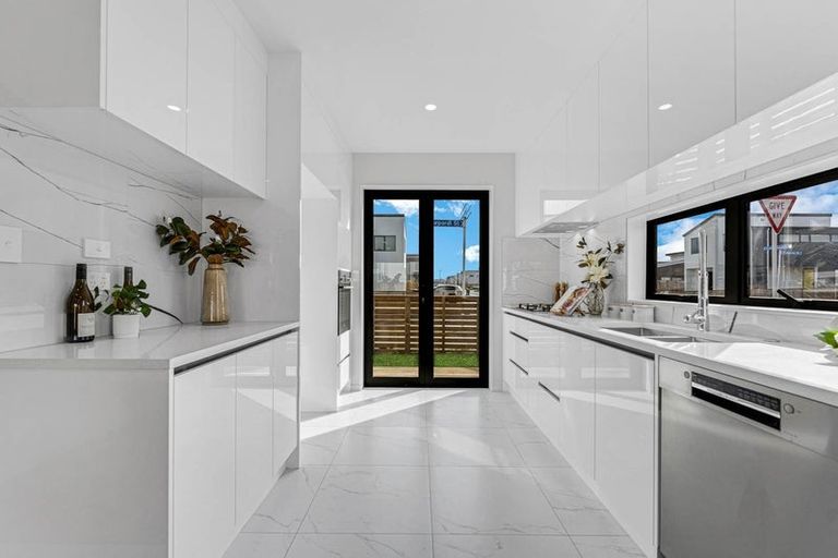 Photo of property in 20 Corporal Street, Papakura, 2110