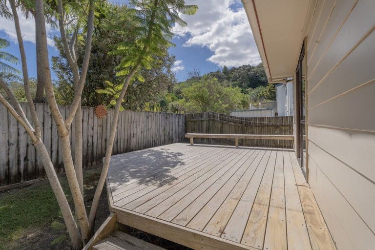 Photo of property in 15 Kawakawa Road, Whitianga, 3510