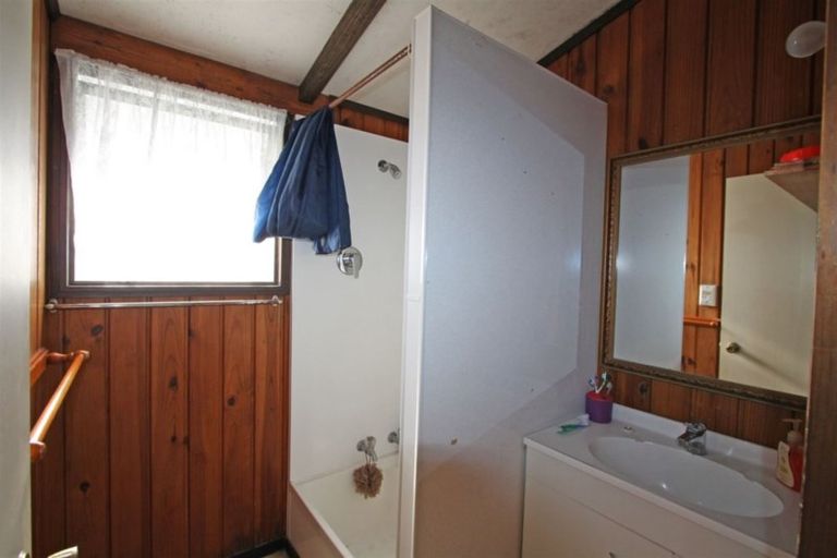 Photo of property in 5 Camellia Avenue, Bell Block, New Plymouth, 4312