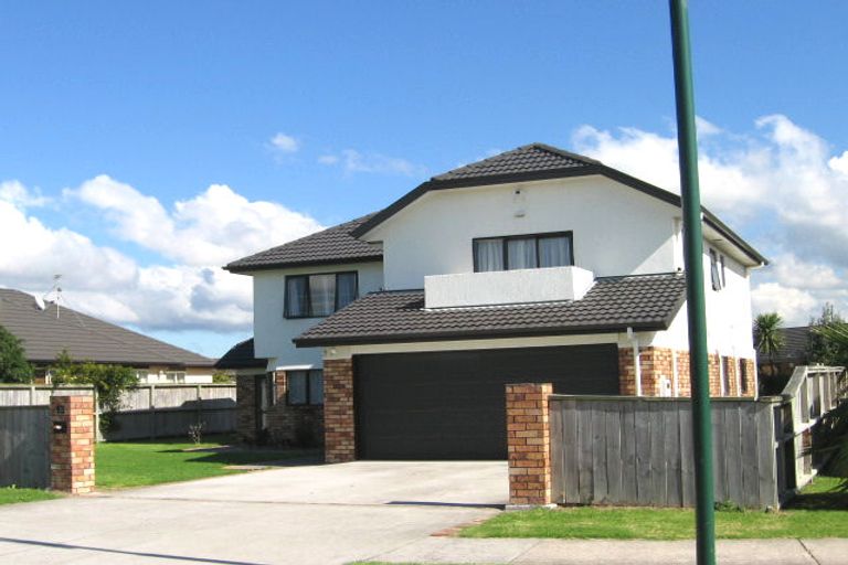 Photo of property in Waimanu Bay Village, 13/1 Piriti Drive, Te Atatu Peninsula, Auckland, 0610