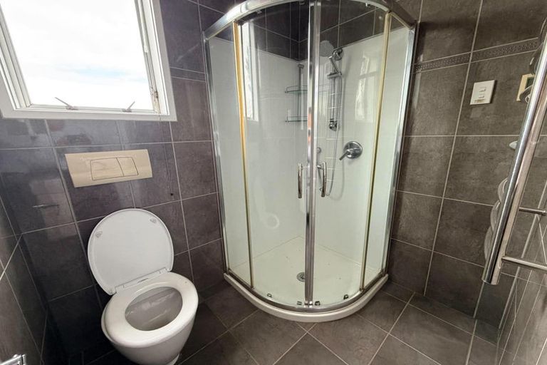 Photo of property in 28 Bassett Road, Johnsonville, Wellington, 6037