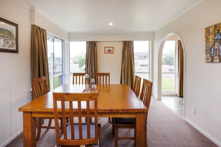 Photo of property in 4 Anaru Place, Awapuni, Palmerston North, 4412