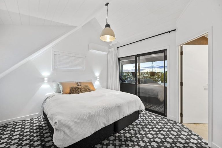 Photo of property in 9 Quebec Road, Milford, Auckland, 0620