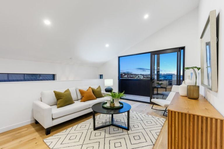 Photo of property in 17 Tupa Street, Long Bay, Auckland, 0630