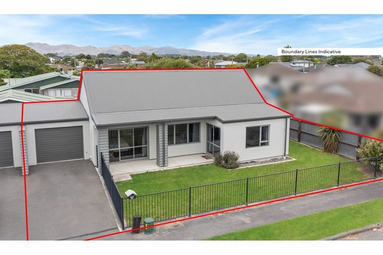 Photo of property in 2/49 Castletown Place, New Brighton, Christchurch, 8083