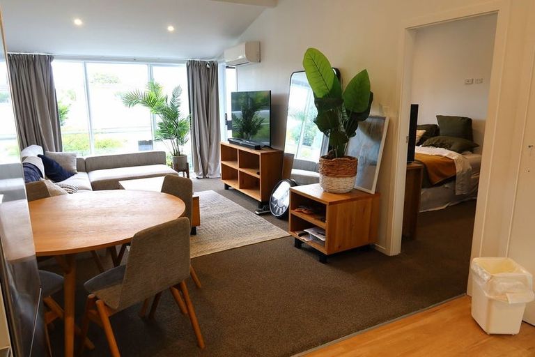 Photo of property in 1/118 Office Road, Merivale, Christchurch, 8014