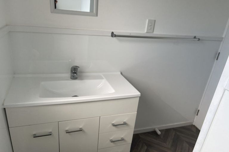 Photo of property in 5b Kilkee Terrace, Flaxmere, Hastings, 4120