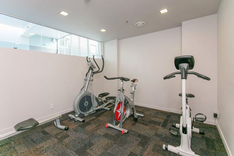 Photo of property in Montreaux Apartments, 3k/164 The Terrace, Wellington Central, Wellington, 6011