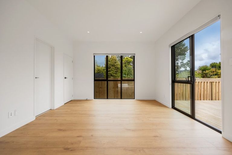 Photo of property in 40f Evelyn Place, Hillcrest, Auckland, 0627