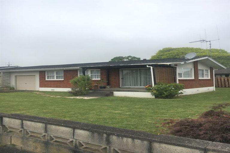 Photo of property in 1 Cotton Street, St Andrews, Hamilton, 3200