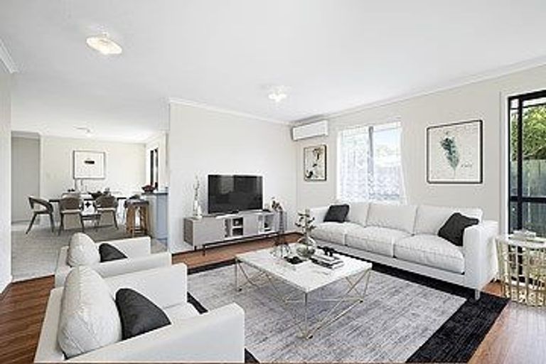 Photo of property in 1 Ranch Place, Pukekohe, 2120