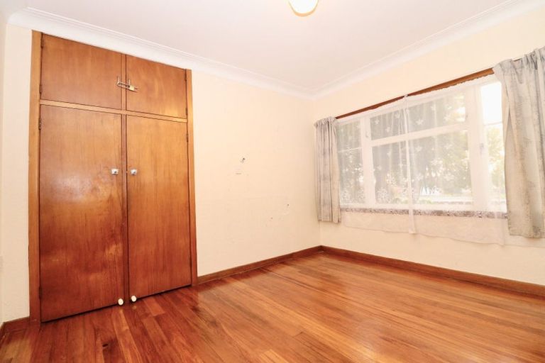 Photo of property in 17 Clevedon Road, Papakura, 2110