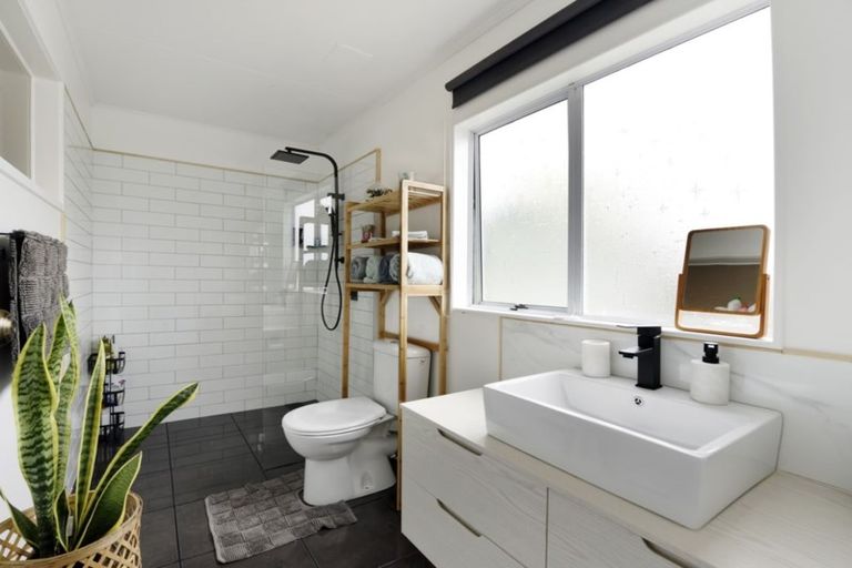 Photo of property in 2/39 Roto Street, Tahunanui, Nelson, 7011