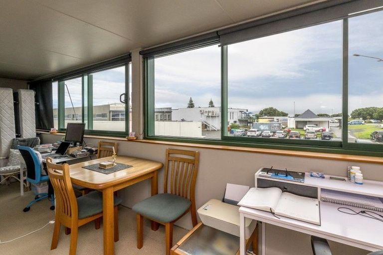 Photo of property in 1e/25 Maclean Street, Paraparaumu Beach, Paraparaumu, 5032