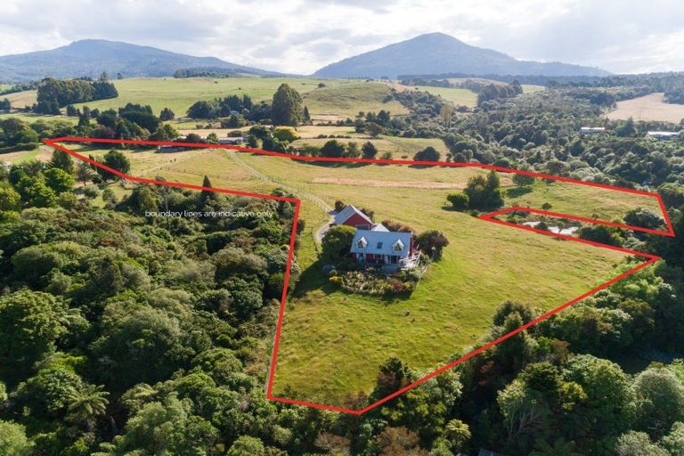 Photo of property in 21 Parerohi Grove, Kuratau, Turangi, 3381