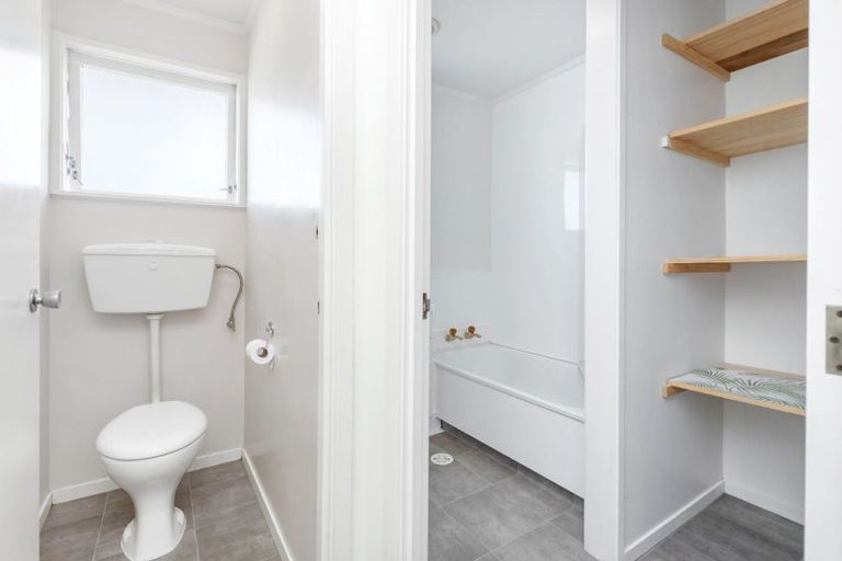 Photo of property in 10 Memorial Drive, Parahaki, Whangarei, 0112