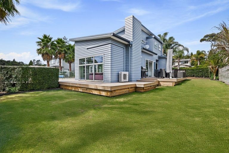 Photo of property in 17a Churchouse Road, Greenhithe, Auckland, 0632