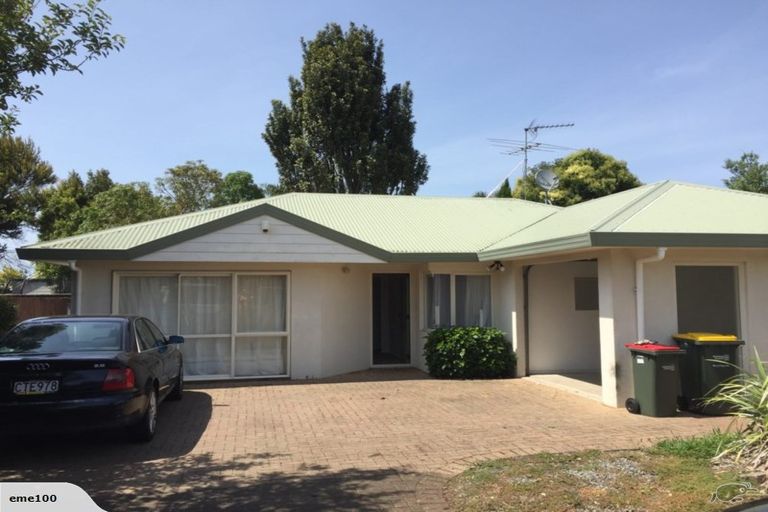 Photo of property in 1/8 Glenburn Place, Papakura, 2110