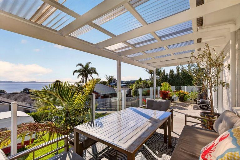 Photo of property in 954 Whangaparaoa Road, Manly, Whangaparaoa, 0930
