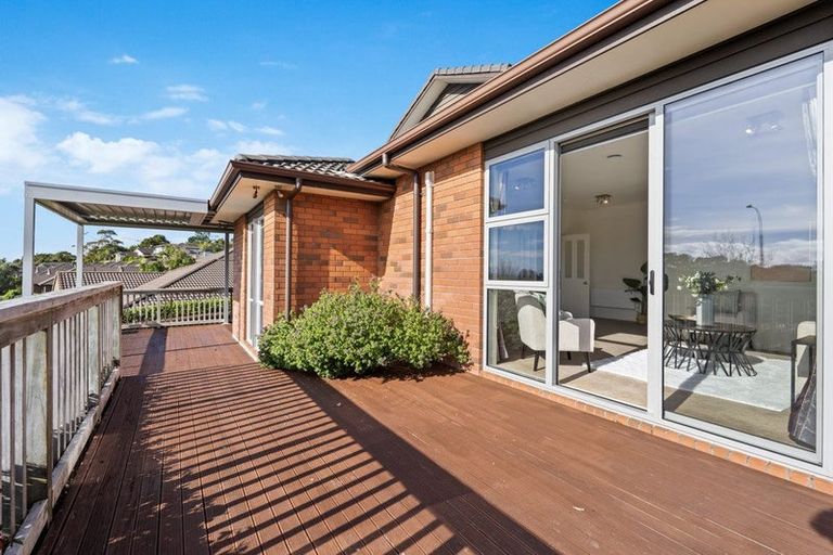 Photo of property in 13 Anchorite Way, Red Beach, 0932