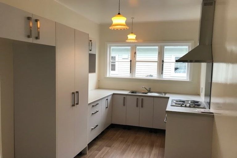 Photo of property in 16 Hall Crescent, Epuni, Lower Hutt, 5011