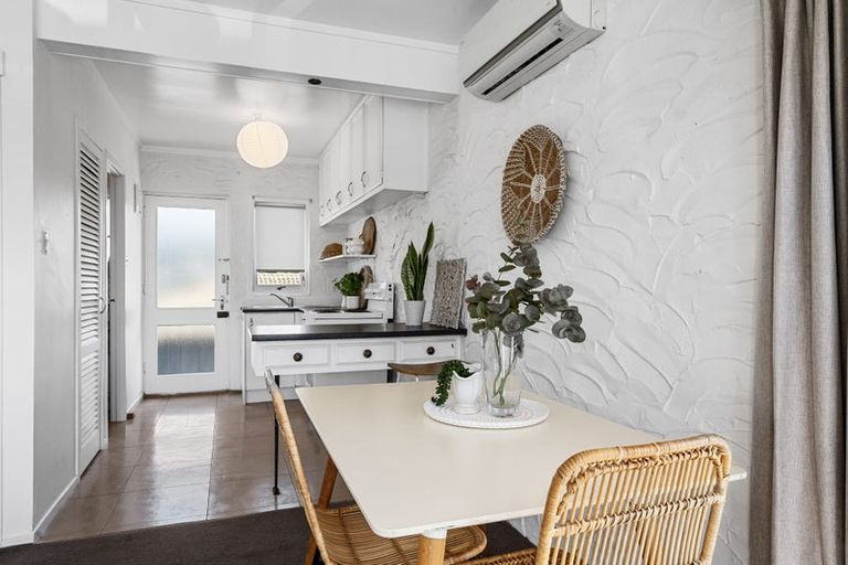 Photo of property in 6/1 Glen Road, Browns Bay, Auckland, 0630