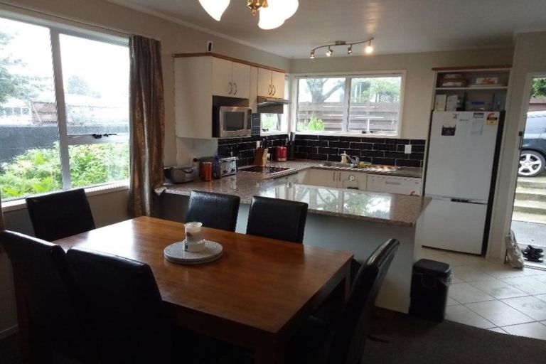 Photo of property in 20 Malmo Place, Massey, Auckland, 0614