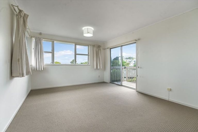 Photo of property in 44 Sequoia Place, Sunnynook, Auckland, 0620