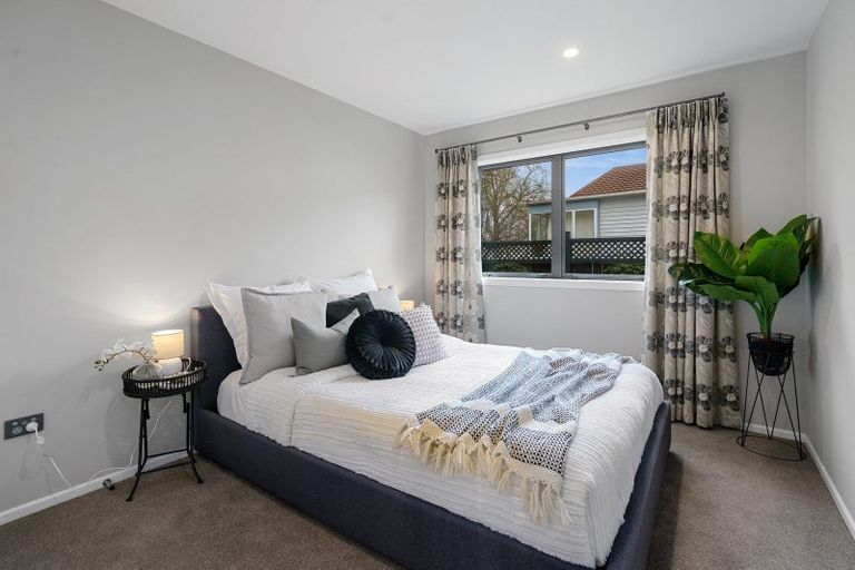 Photo of property in 2/14 Thornton Road, Cambridge, 3434