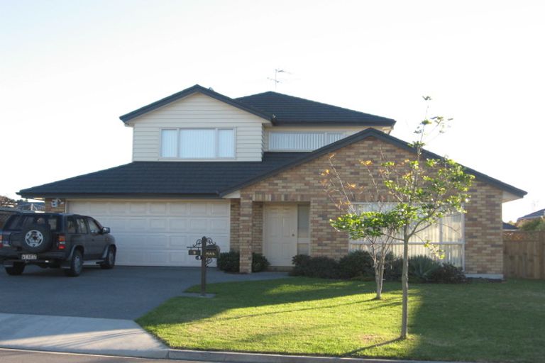 Photo of property in 9 Ashkirk Place, Wattle Downs, Auckland, 2103