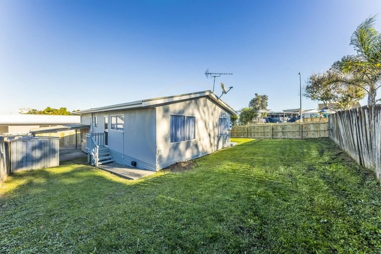 Photo of property in 1/136 Shifnal Drive, Randwick Park, Auckland, 2105