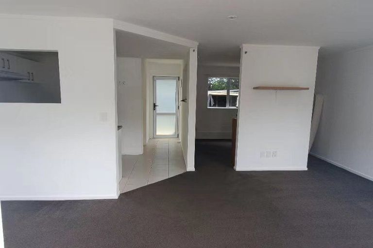 Photo of property in 1/542 Swanson Road, Ranui, Auckland, 0612