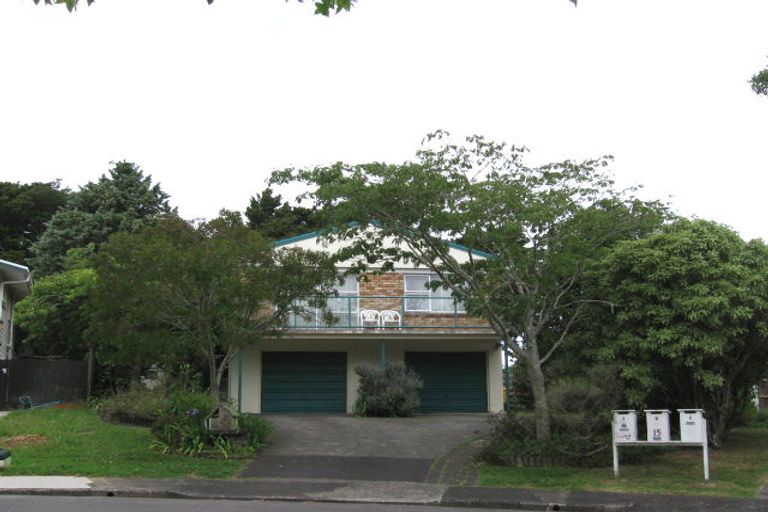 Photo of property in 17 Munstead Place, Hillcrest, Auckland, 0627