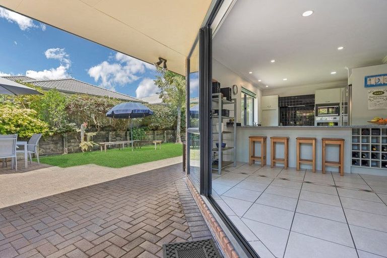 Photo of property in 41 Chadlington Avenue, Henderson, Auckland, 0612