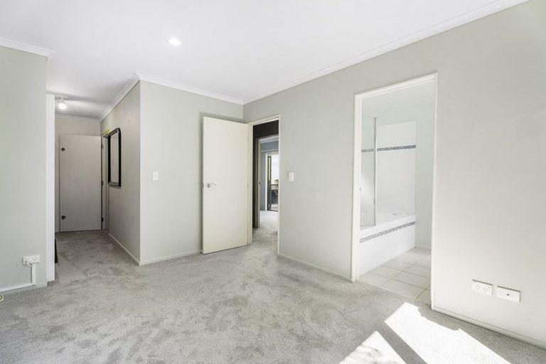 Photo of property in 30 Midshipman Court, Gulf Harbour, Whangaparaoa, 0930