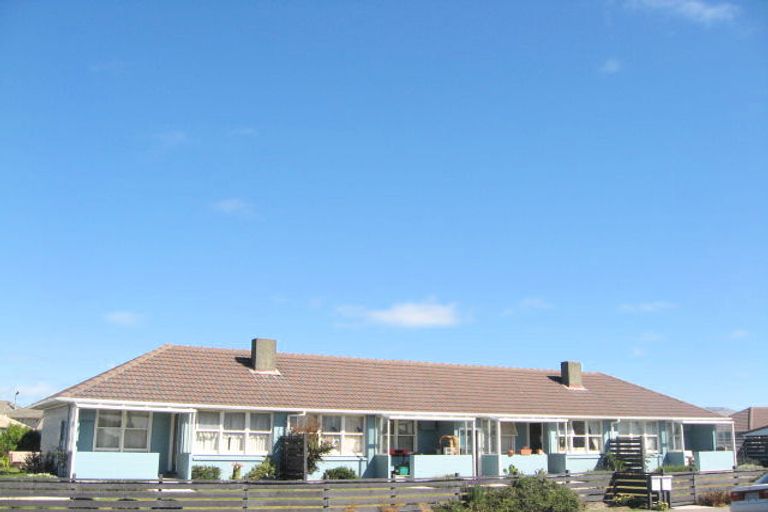 Photo of property in 1/400 Pages Road, Aranui, Christchurch, 8061