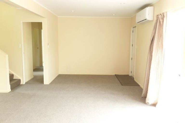 Photo of property in 41 Esther Place, Red Beach, 0932