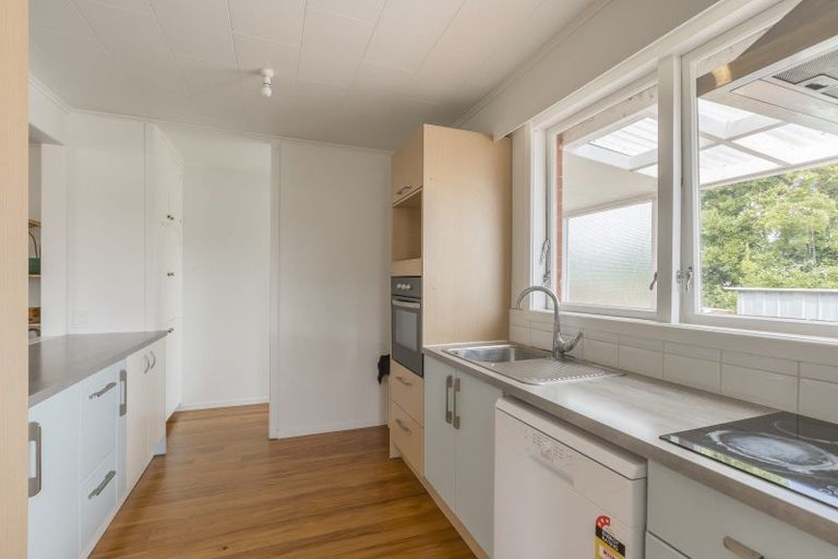 Photo of property in 12 Kowhai Grove, Raumati Beach, Paraparaumu, 5032