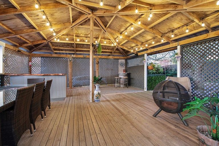 Photo of property in 33 Garfield Road, Helensville, 0800