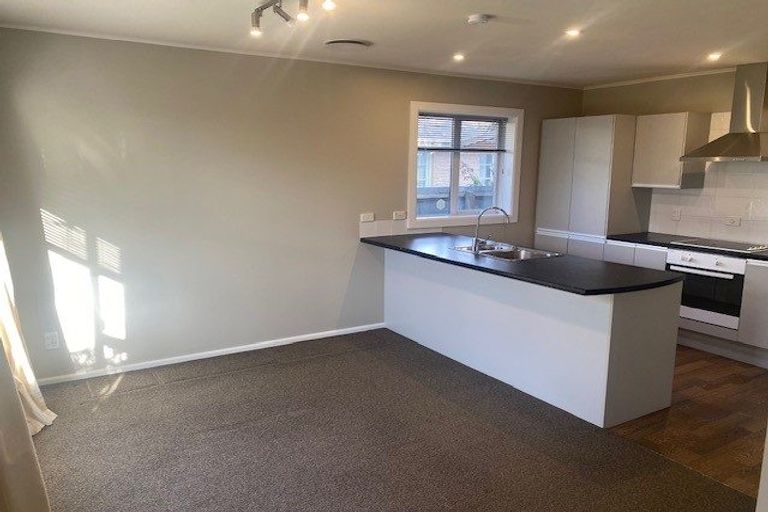 Photo of property in 18 Springbank Street, Bryndwr, Christchurch, 8053