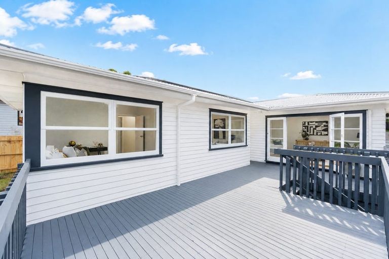 Photo of property in 9 Oteha Valley Road, Northcross, Auckland, 0632