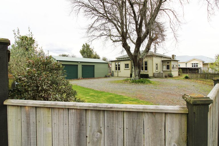 Photo of property in 62 Kent Street, Carterton, 5713