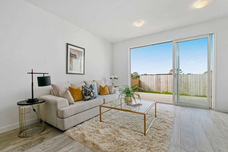 Photo of property in 6 Waihou Crescent, Albany Heights, Auckland, 0632