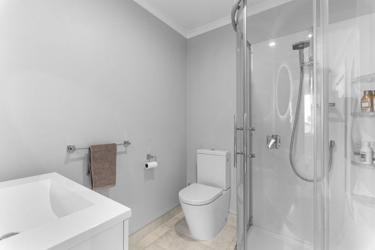 Photo of property in 244 Saint Aubyn Street, New Plymouth, 4310