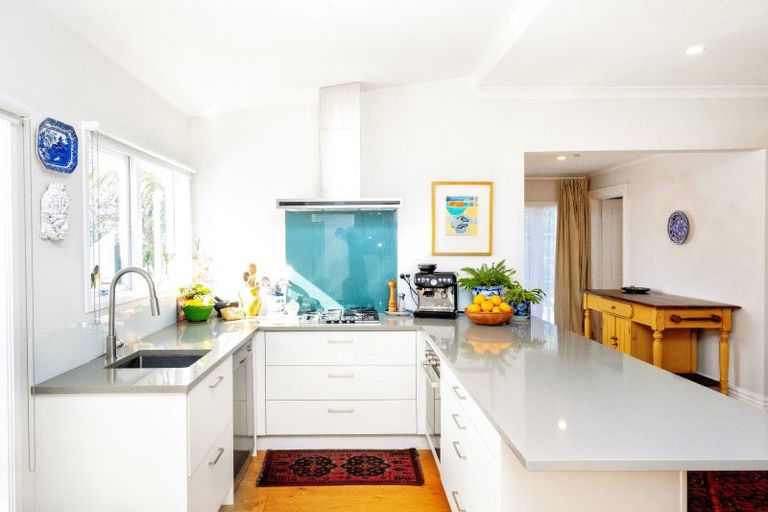 Photo of property in 55 Franklin Road, Bay View, Napier, 4104