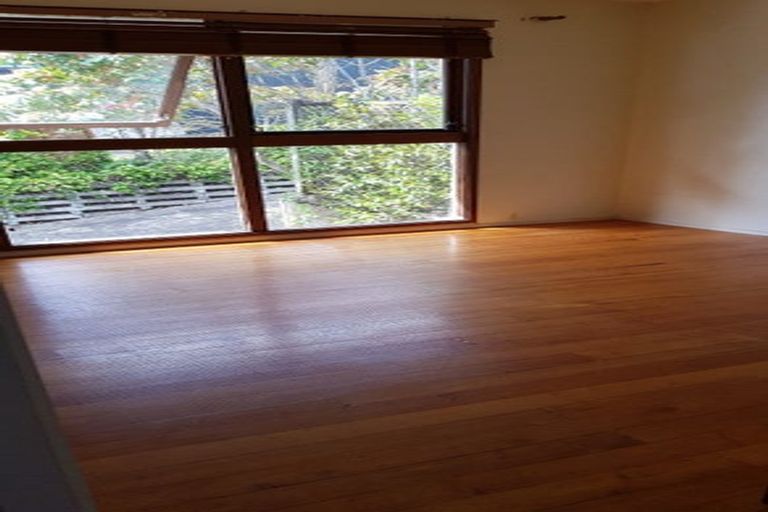 Photo of property in 212 Forrest Hill Road, Forrest Hill, Auckland, 0620