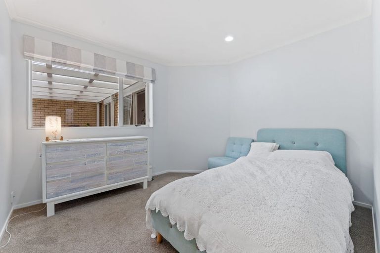 Photo of property in 44 Kath Hopper Drive, Orewa, 0931